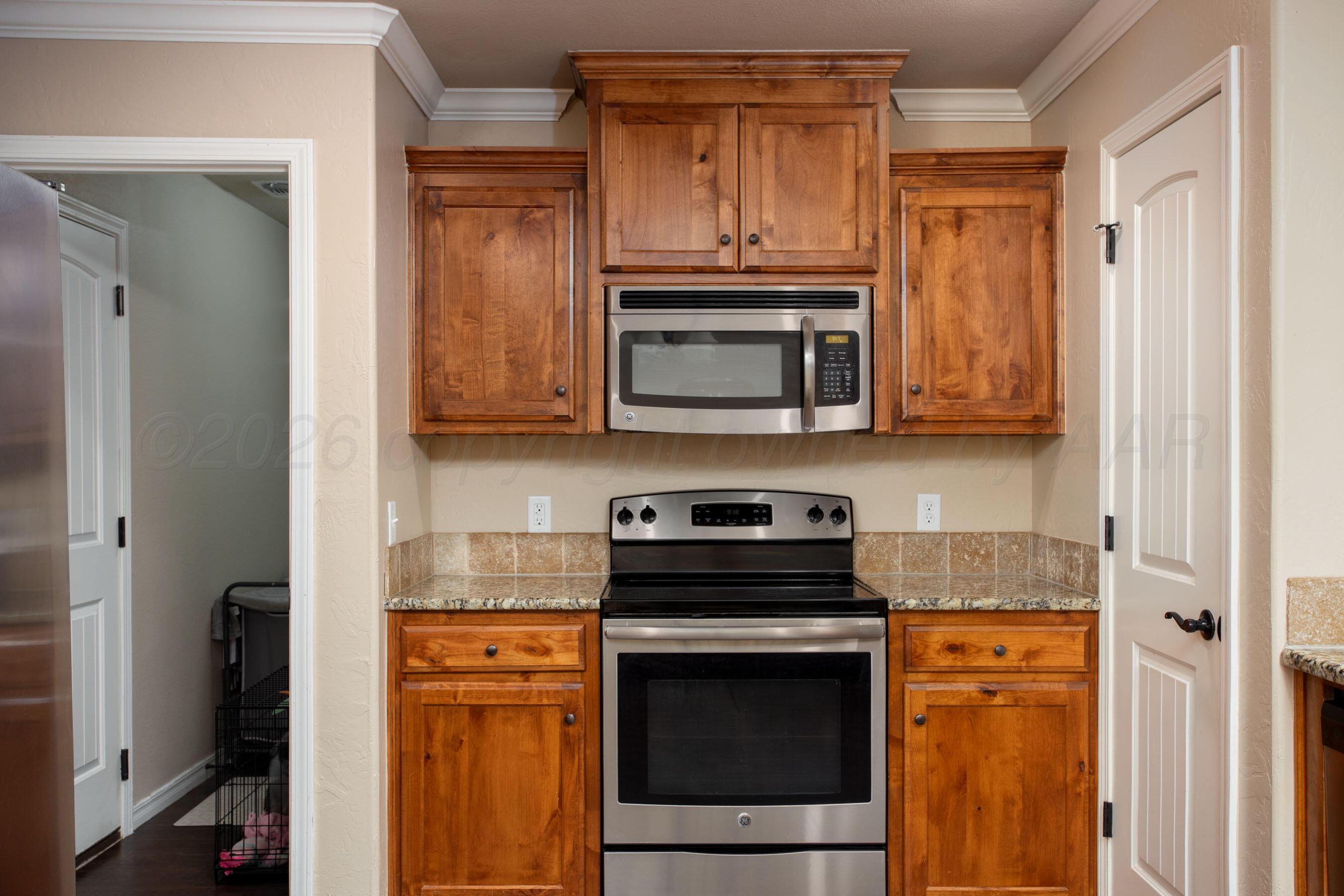 2800 Simkins Lane Amarillo, TX 79118 - Photo 10 of 23 Kitchen