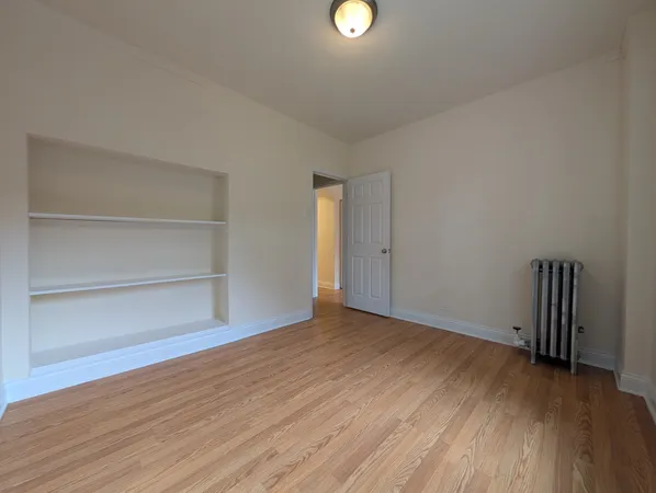 $1,495 | 5417 North Kenmore Avenue, Unit 202, Chicago, IL 60640