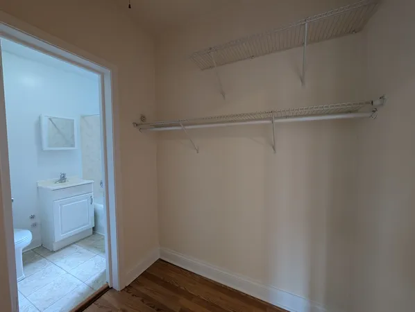 $1,495 | 5417 North Kenmore Avenue, Unit 202, Chicago, IL 60640