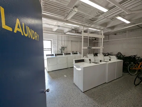 $1,495 | 5417 North Kenmore Avenue, Unit 202, Chicago, IL 60640