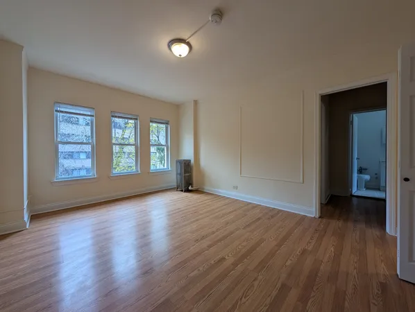 $1,495 | 5417 North Kenmore Avenue, Unit 202, Chicago, IL 60640