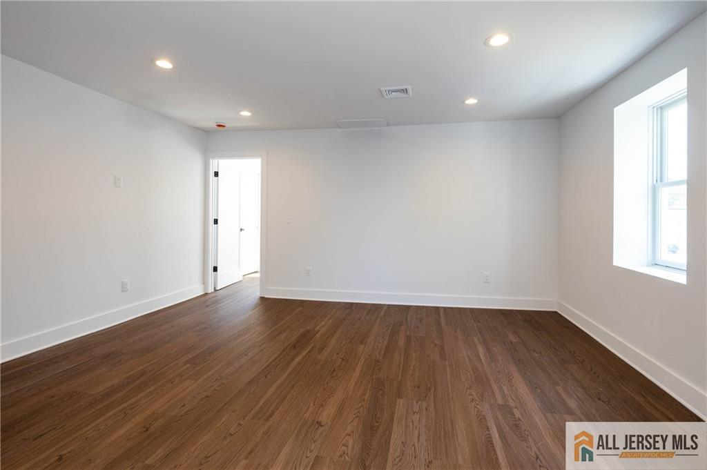 339 Crows Mill Road Fords, NJ 08863 - Photo 17 of 27