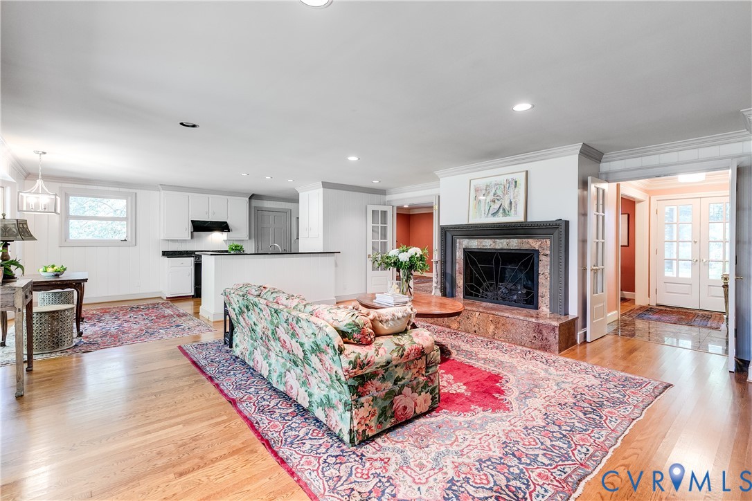 10475 Cherokee Road Richmond, VA 23235 - Photo 22 of 74 Hardwood flooring throughout a spacious living are