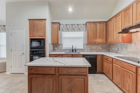 $475,000 | 8326 Green Valley Drive, Sugar Land, TX 77479