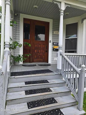 $1,500 | 810 6th Avenue, Unit 2, Troy, NY 12182