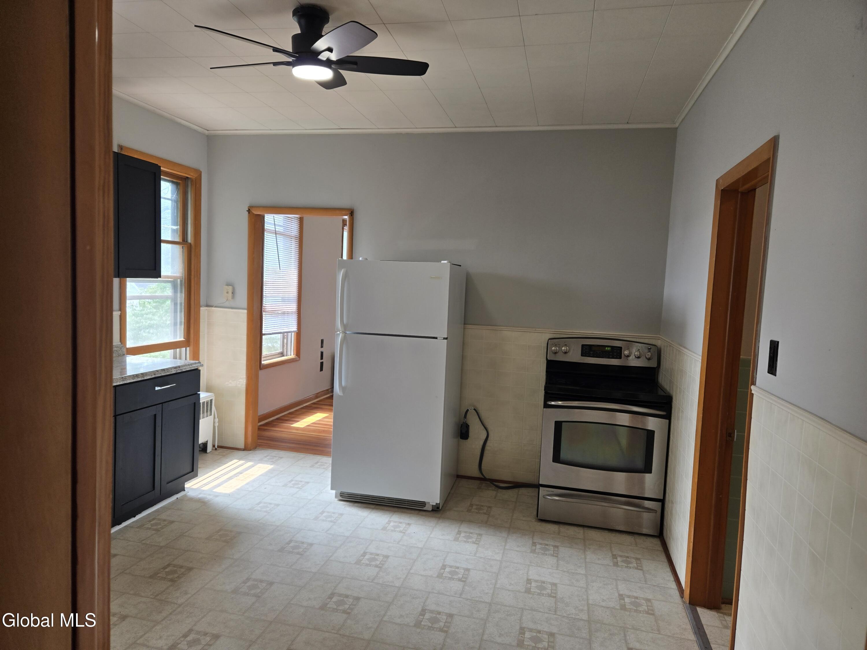 810 6th Avenue, Unit 2 Troy, NY 12182 - Photo 11 of 18 20250804_133808