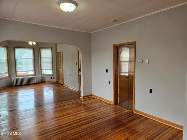 $1,500 | 810 6th Avenue, Unit 2, Troy, NY 12182