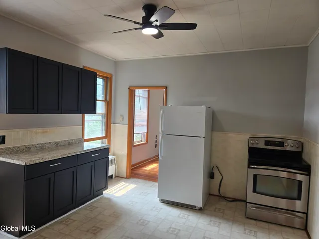 $1,500 | 810 6th Avenue, Unit 2, Troy, NY 12182