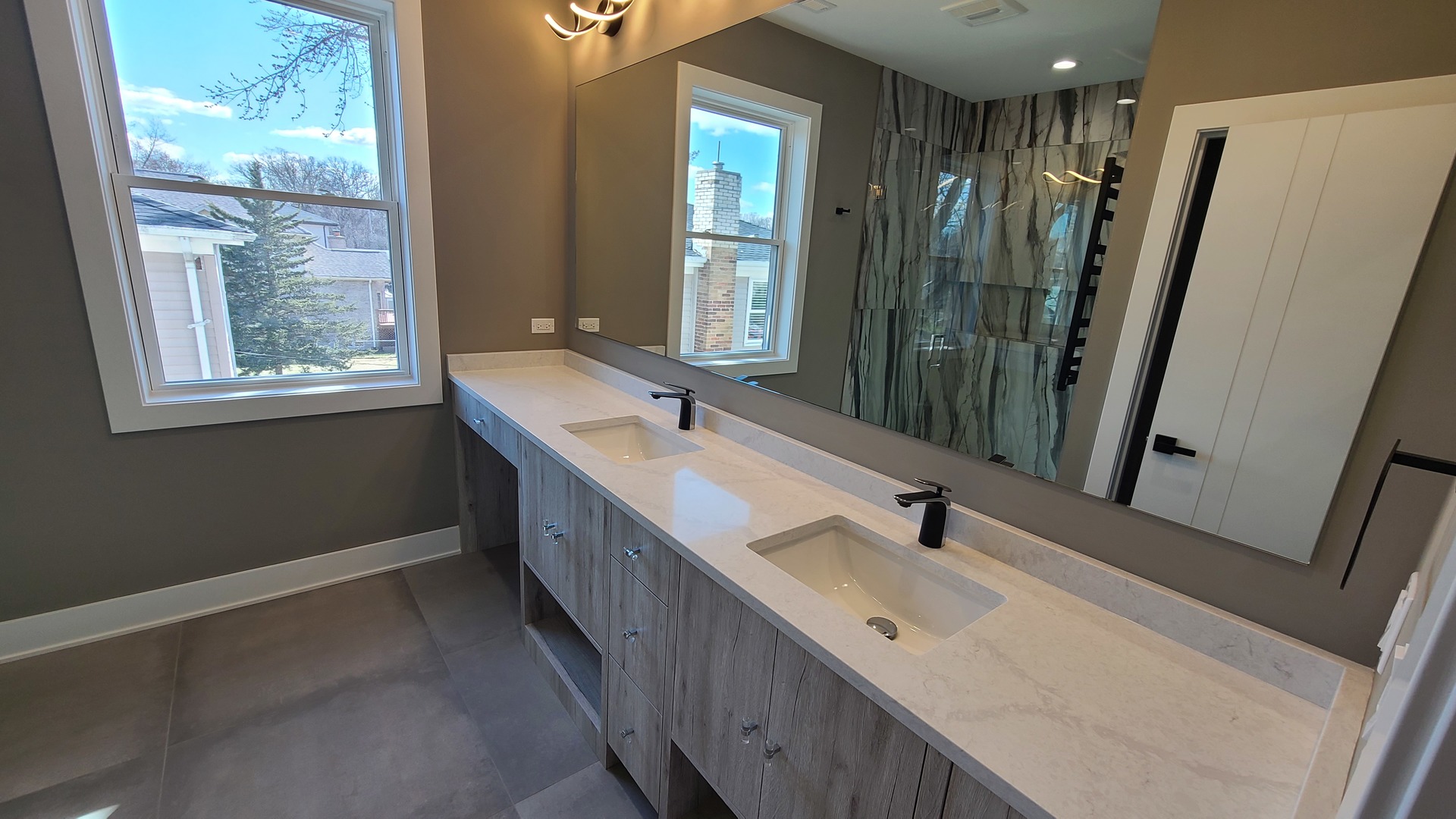 945 Red Oak Street Addison, IL 60101 - Photo 25 of 55 Gallery Image 25