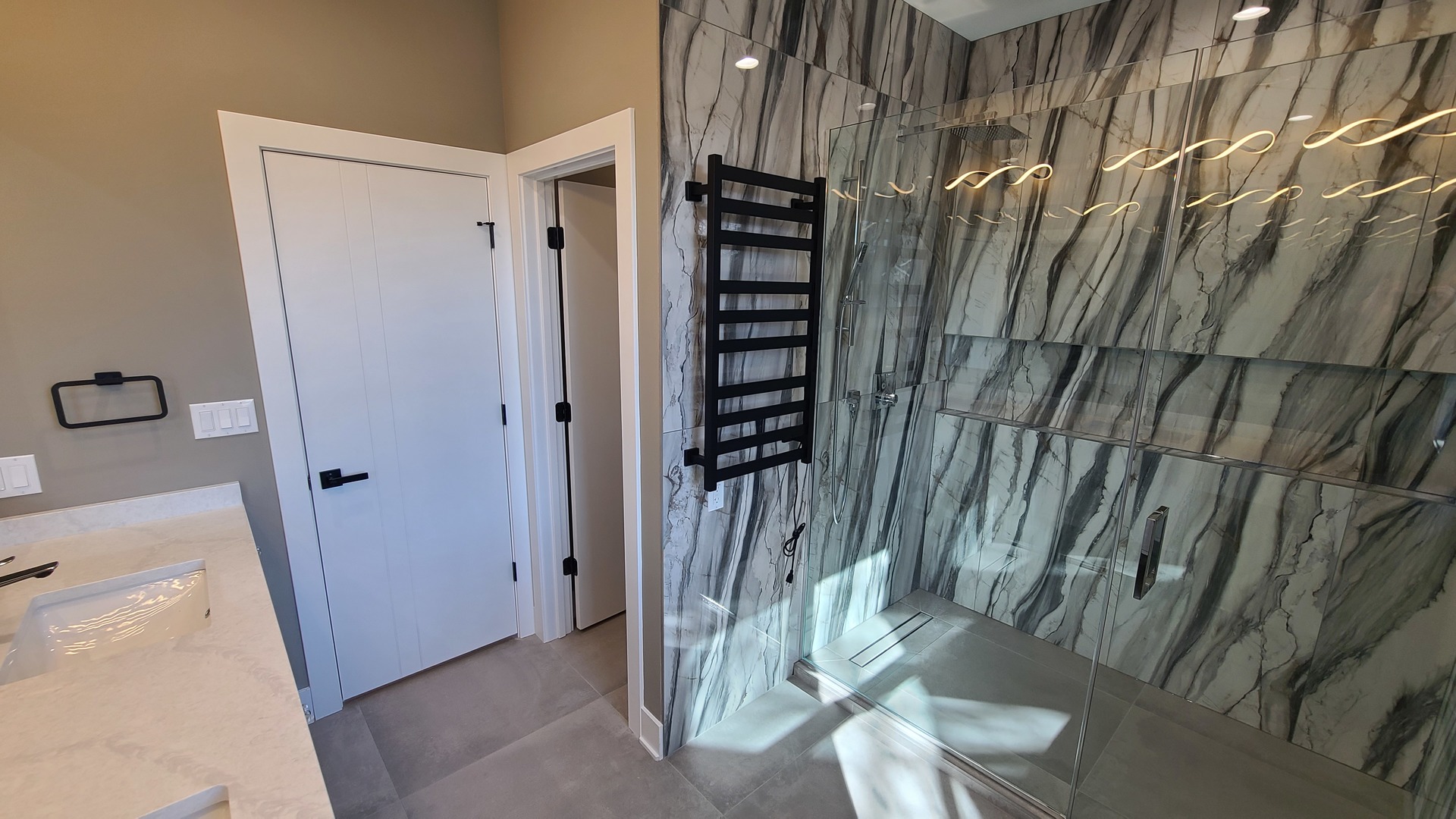 945 Red Oak Street Addison, IL 60101 - Photo 27 of 55 Gallery Image 27