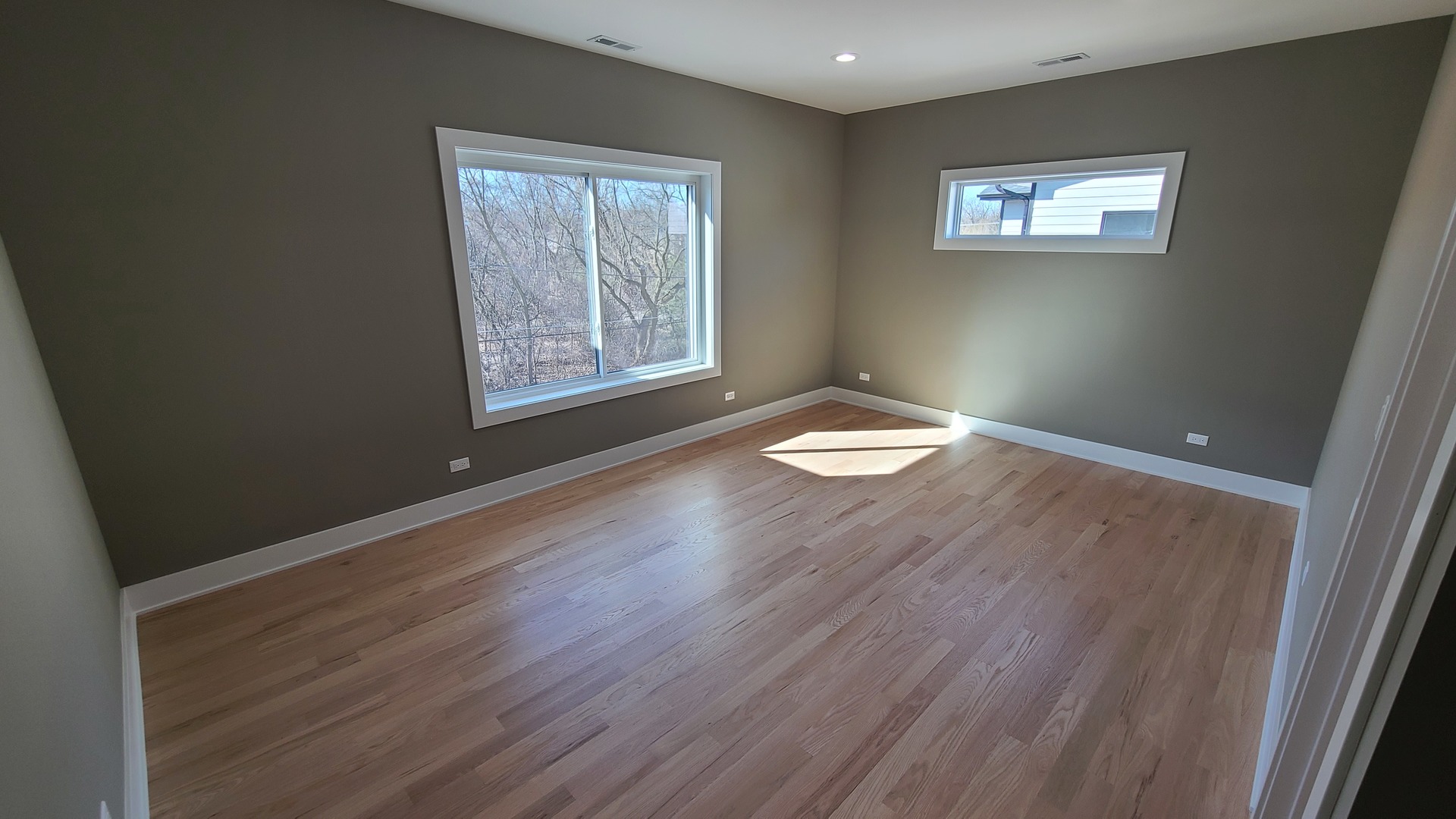 945 Red Oak Street Addison, IL 60101 - Photo 38 of 55 Gallery Image 38
