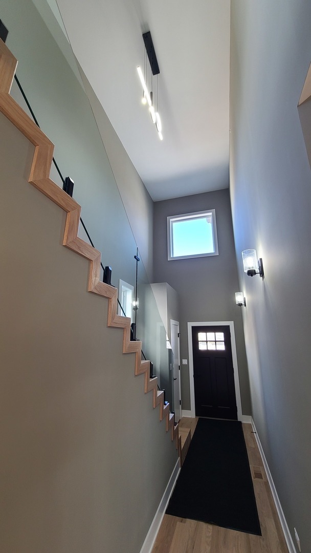 945 Red Oak Street Addison, IL 60101 - Photo 7 of 55 Gallery Image 7