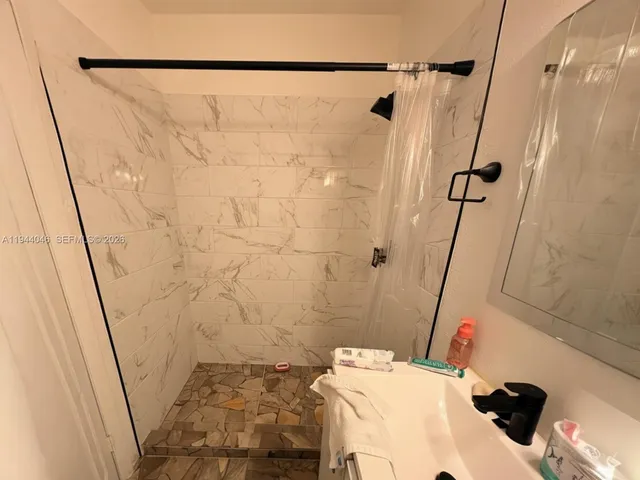 $1,200 | 18707 Northeast 2nd Avenue, Unit 919, Miami, FL 33179