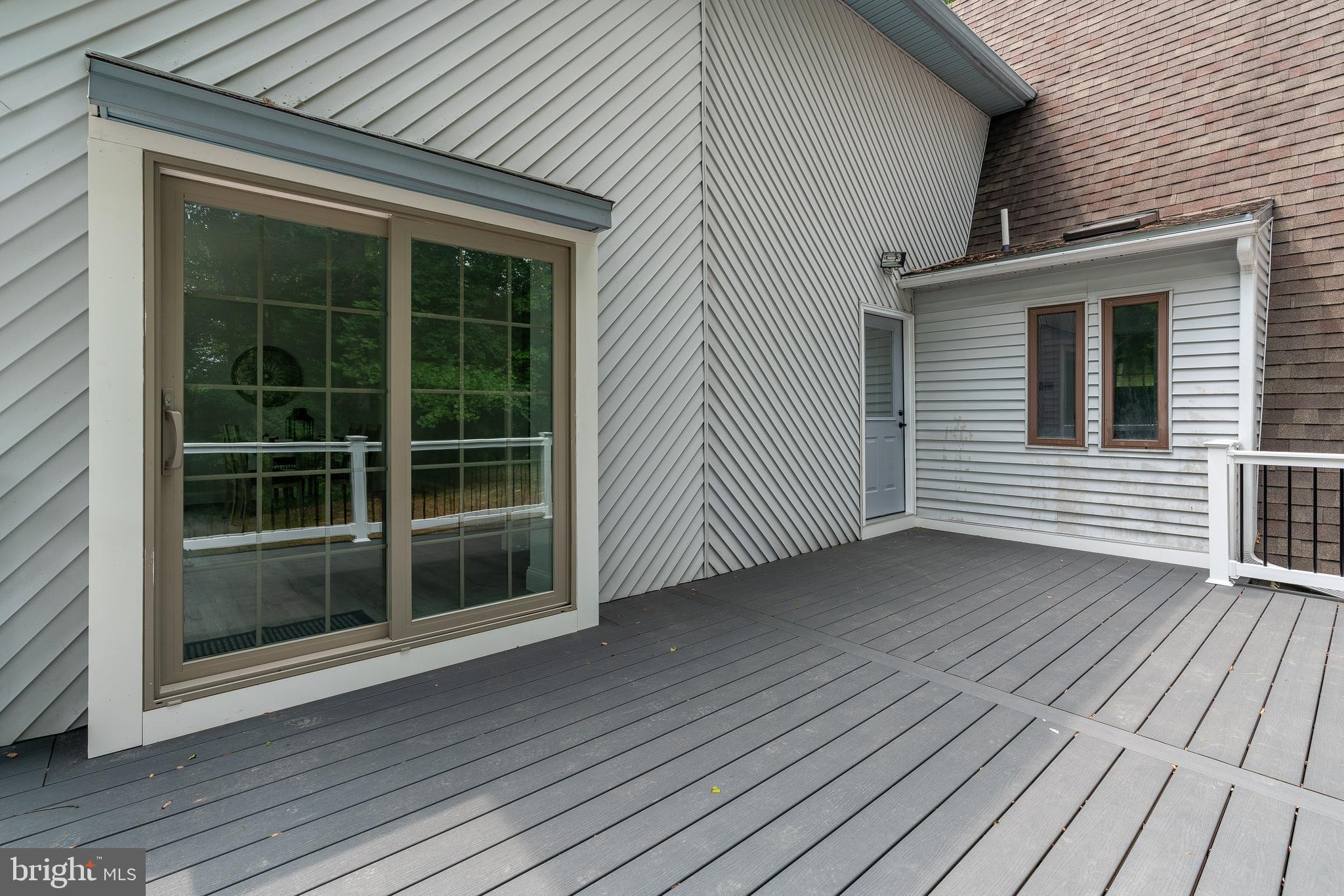 456 Yellow Hill Road Narvon, PA 17555 - Photo 35 of 36 NEW Composite Deck