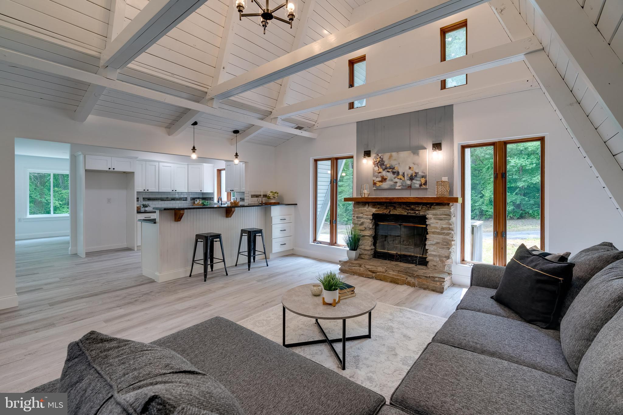 456 Yellow Hill Road Narvon, PA 17555 - Photo 7 of 36 Living Rm