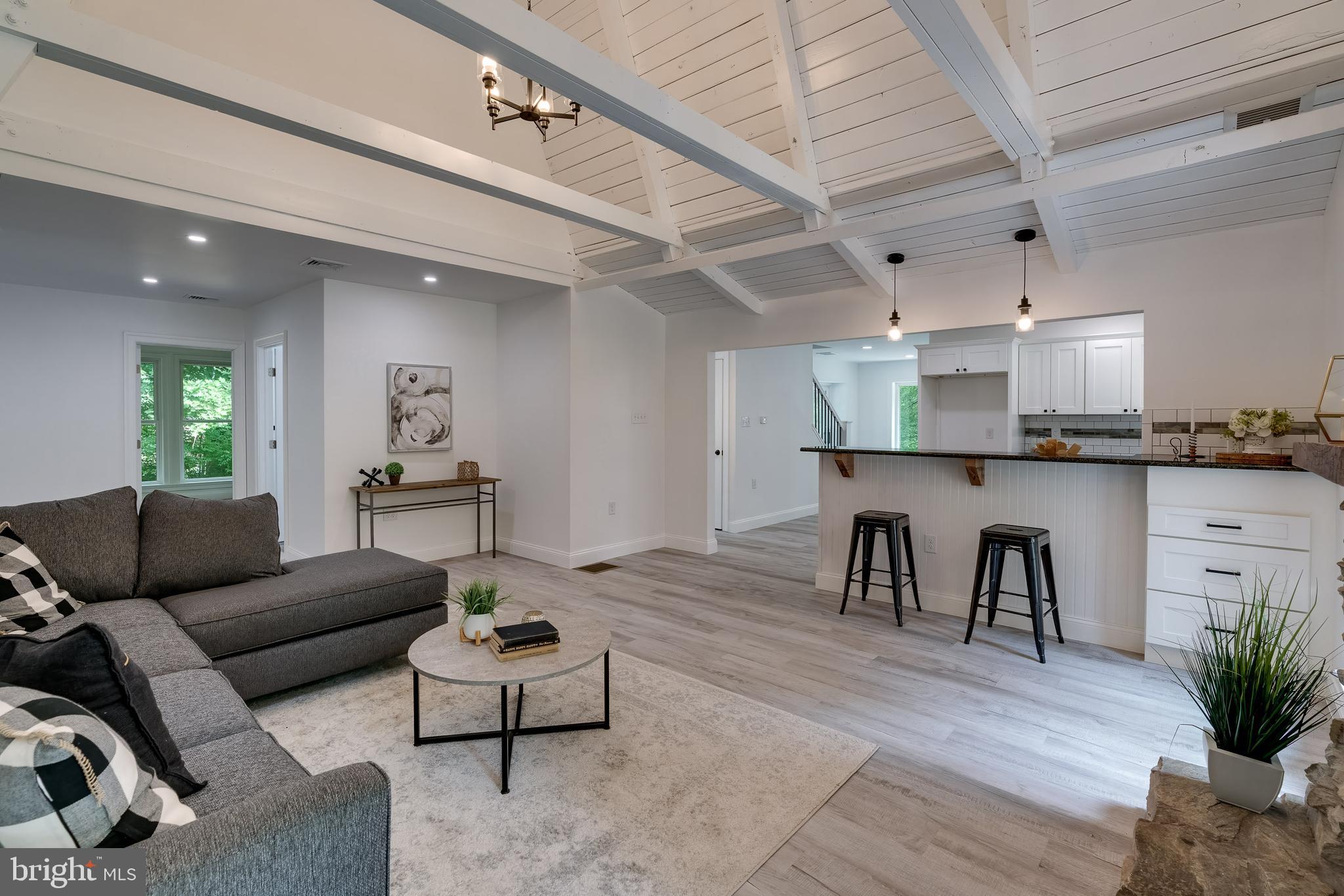 456 Yellow Hill Road Narvon, PA 17555 - Photo 8 of 36 Living Rm