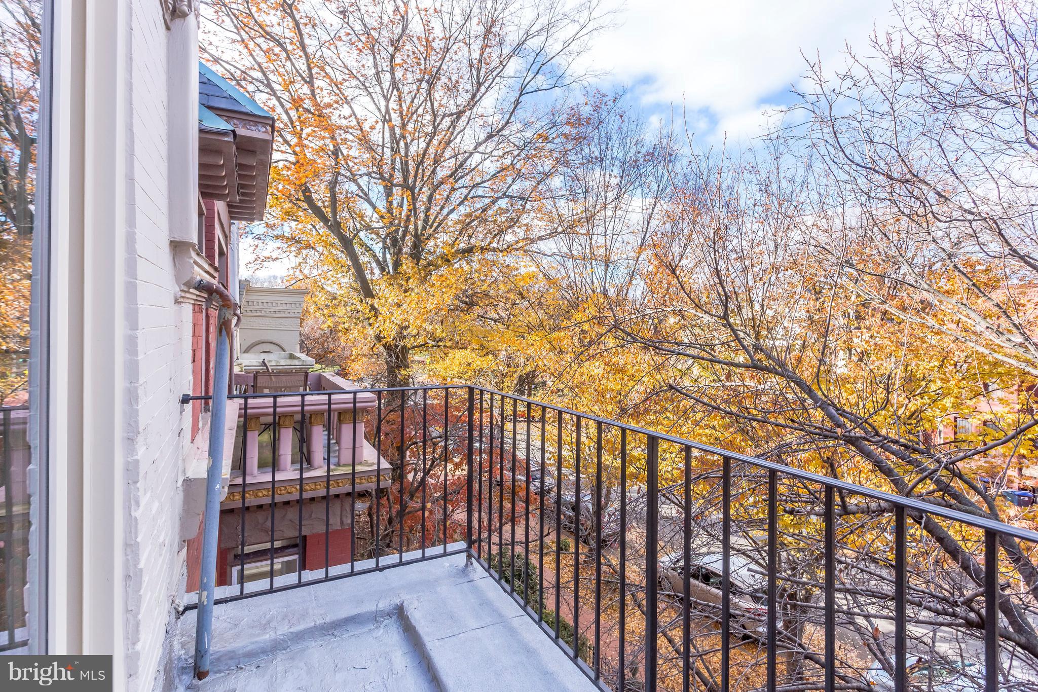 123 Tennessee Avenue Northeast Washington, DC 20002 - Photo 27 of 27 a view of wooden balcony