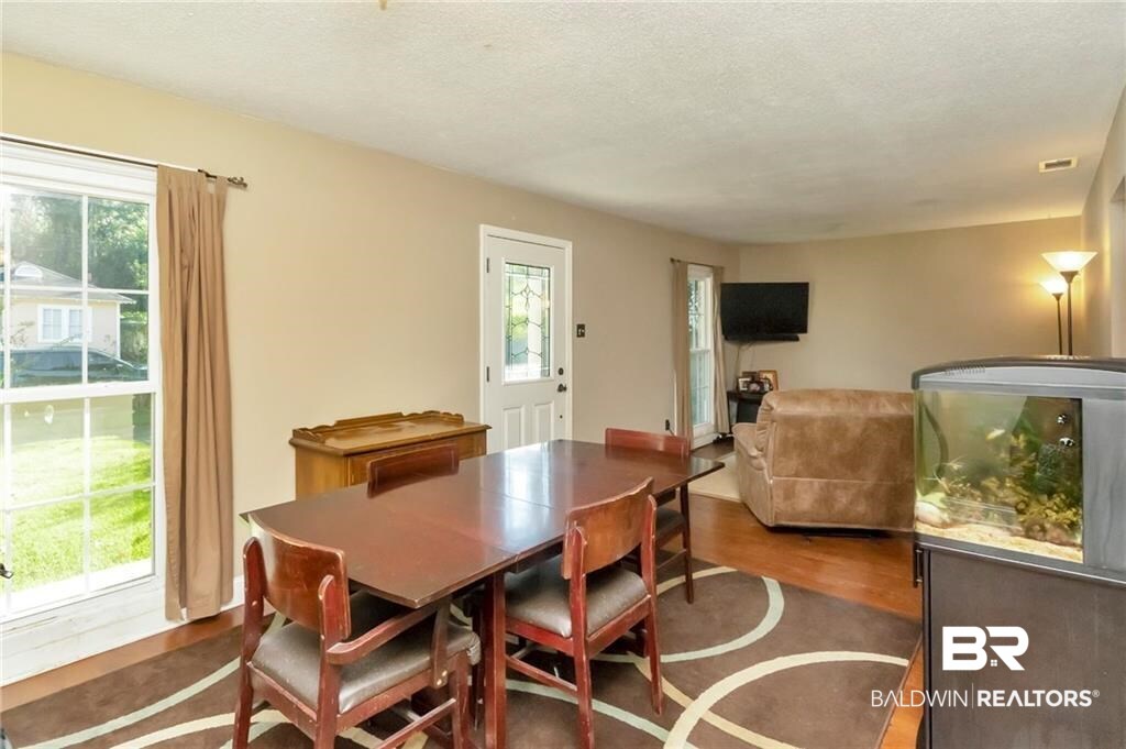 1566 Blair Avenue Mobile, AL 36604 - Photo 10 of 41