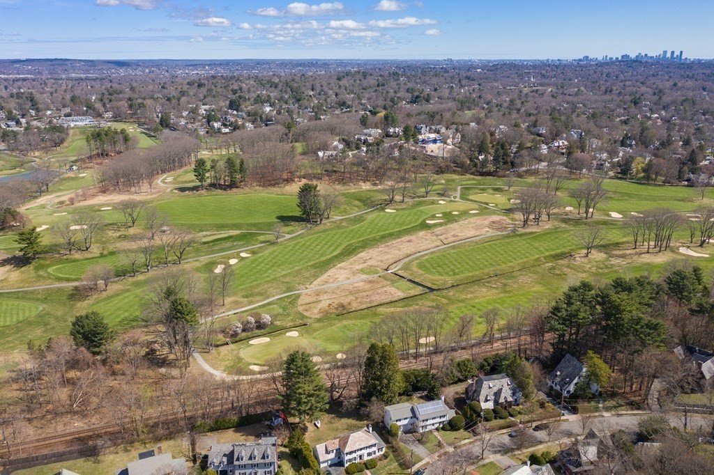 129 Dorset Road Newton, MA 02468 - Photo 4 of 29