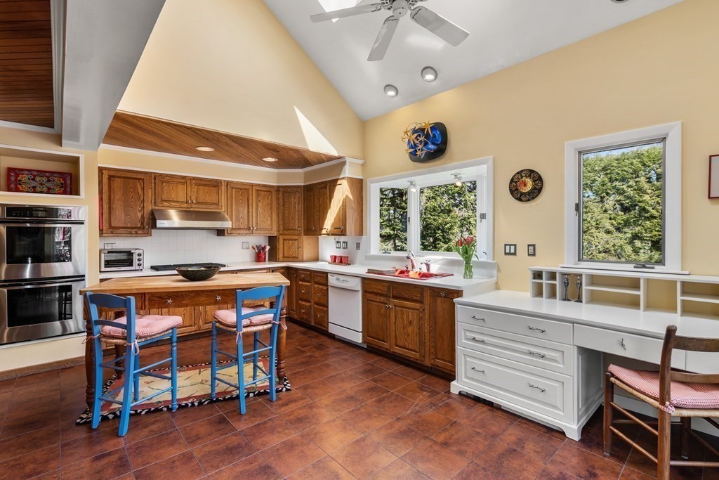 129 Dorset Road Newton, MA 02468 - Photo 7 of 29