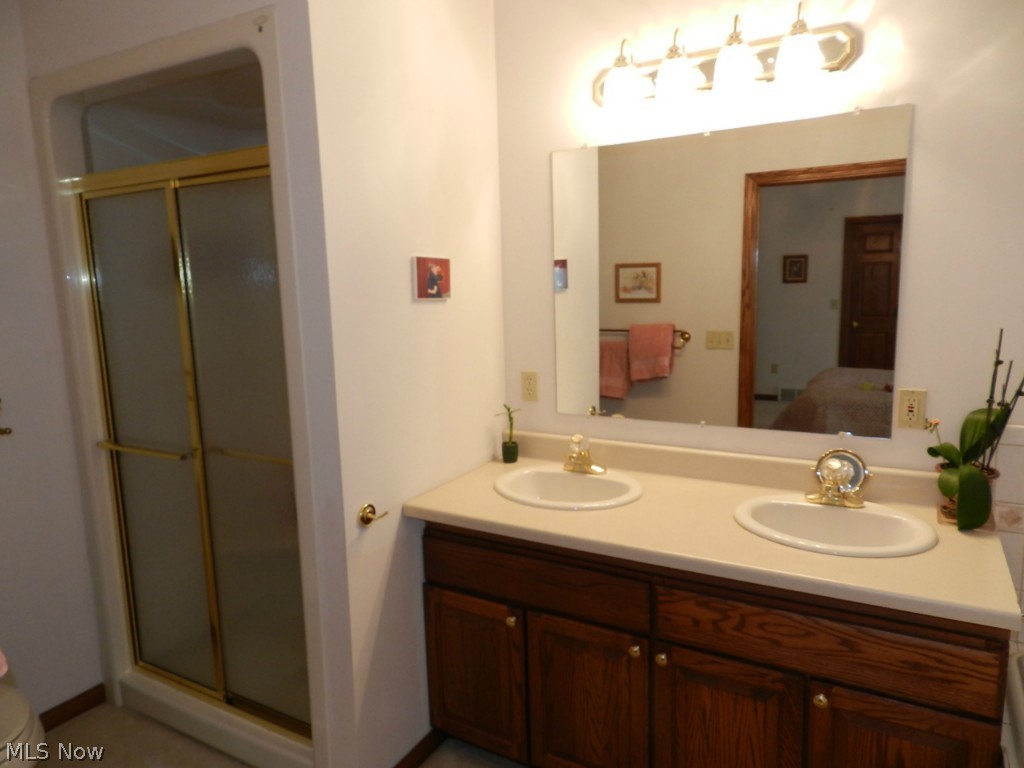 5375 Oak Point Road Lorain, OH 44053 - Photo 18 of 25 Gallery Image 18