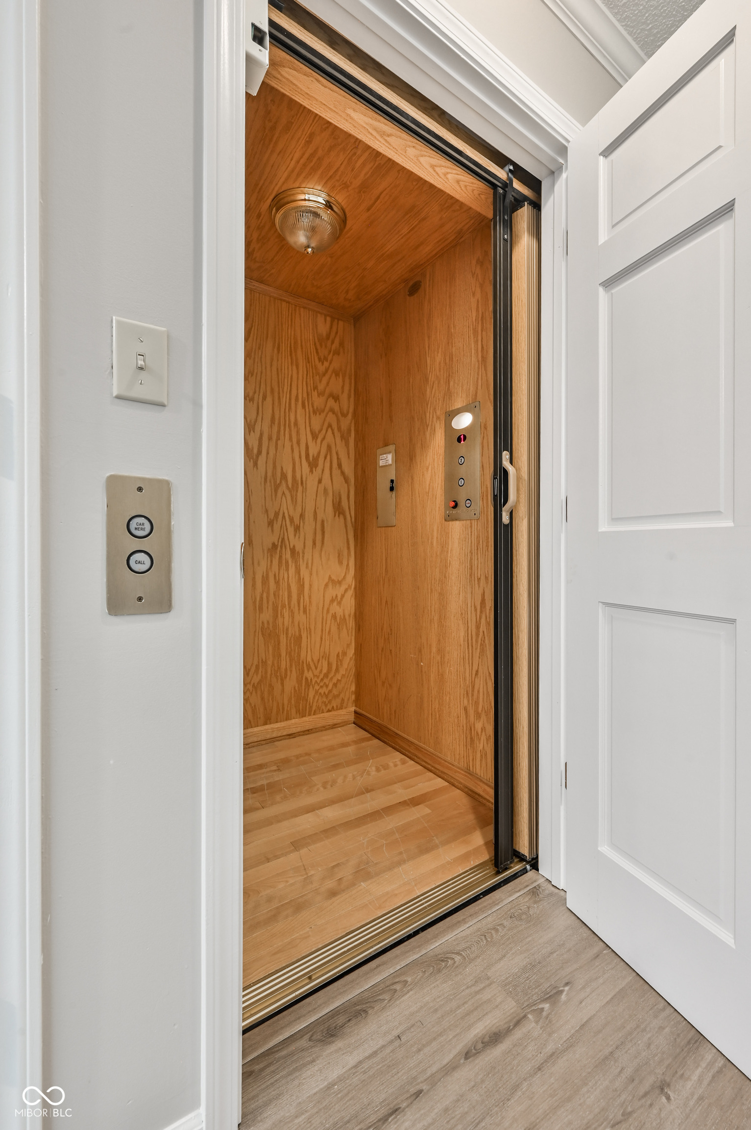 12443 Charing Cross Road Carmel, IN 46033 - Photo 25 of 44 Gallery Image 25