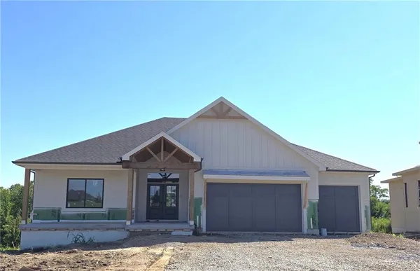 $749,950 | 4374 Tee Box Drive, Basehor, KS 66007