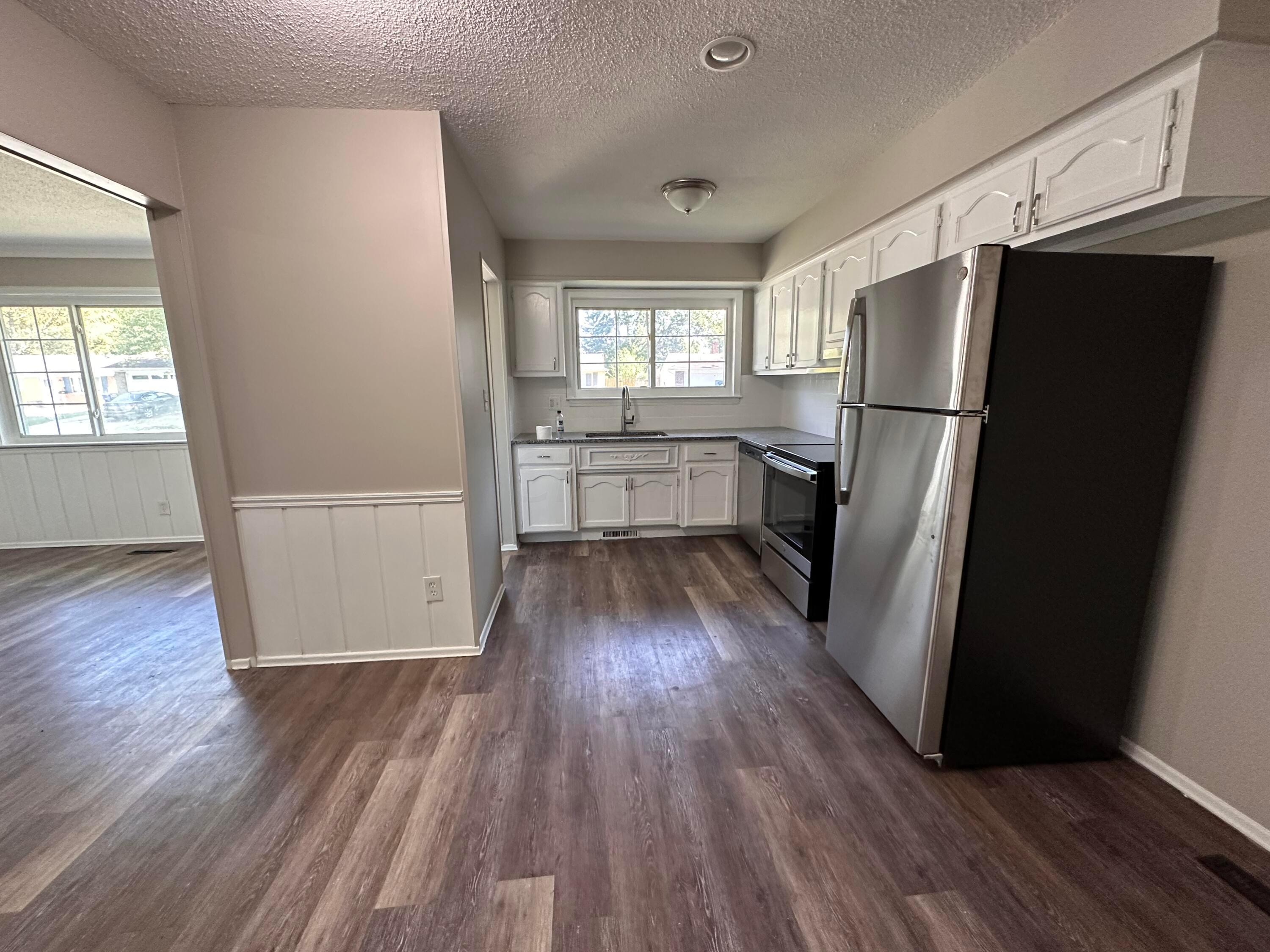 2603 Maybury Road Columbus, OH 43232 - Photo 6 of 25 9D5932F8-73C8-4F69-A7A6-988B59275B20