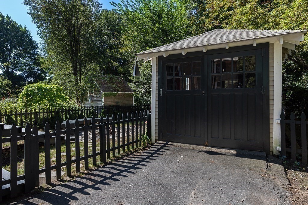 2 Orne Square, Unit 2 Salem, MA 01970 - Photo 28 of 28 a front view of house with yard