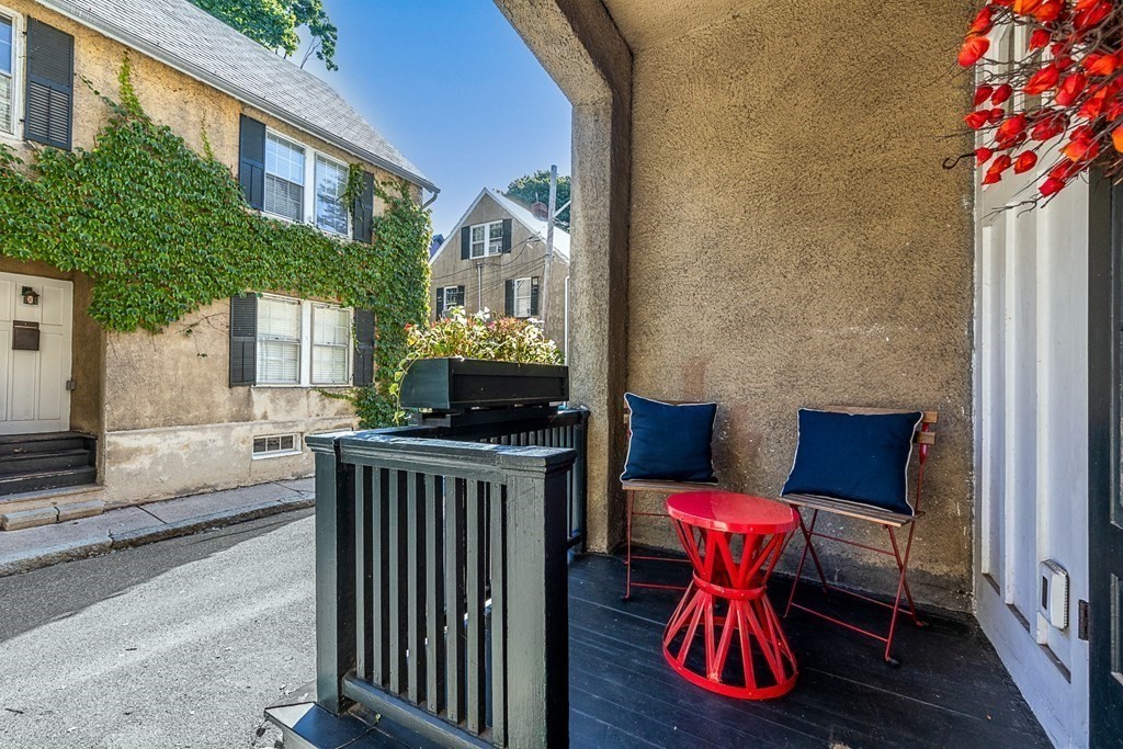 2 Orne Square, Unit 2 Salem, MA 01970 - Photo 4 of 28 a backyard of a house with barbeque oven