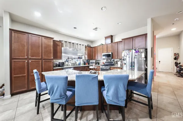 $610,000 | Undisclosed Address, Bakersfield, CA 93314