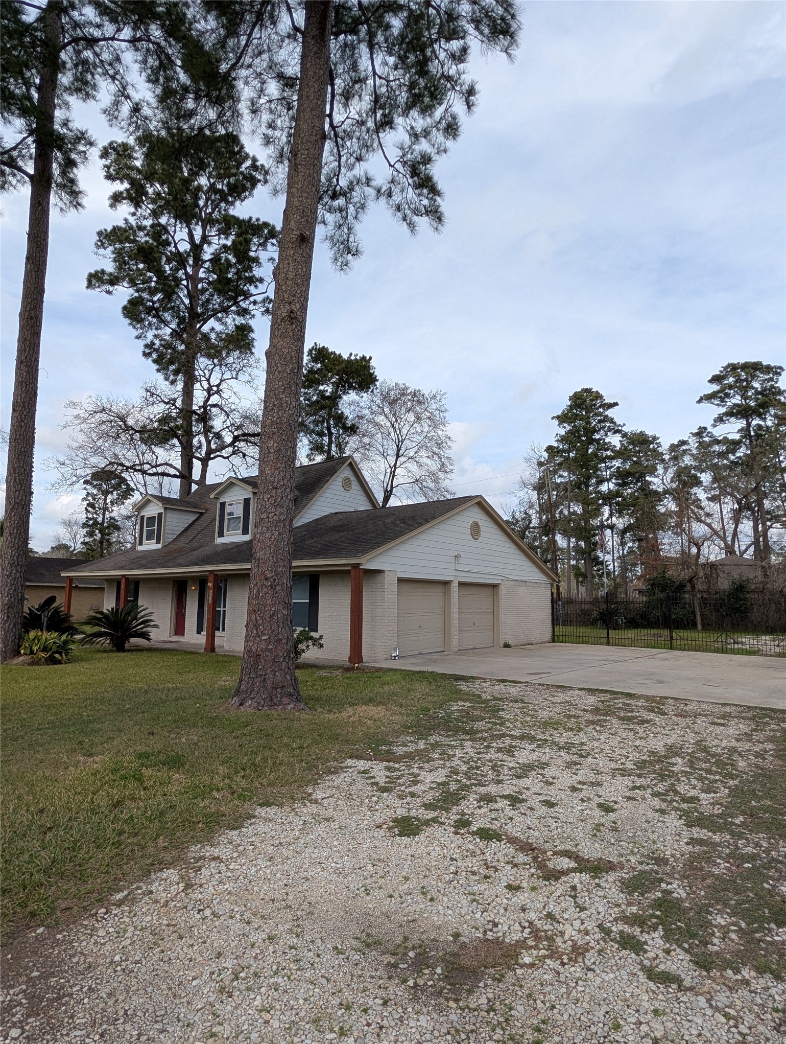 515 Broad Ripple Drive Houston, TX 77336 - Photo 19 of 21 a view of a house with a yard