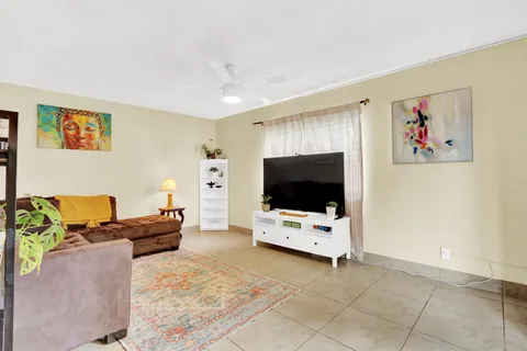 $180,000 | 2116 Sherwood Forest Boulevard, Unit 28, West Palm Beach, FL 33415