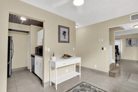 $180,000 | 2116 Sherwood Forest Boulevard, Unit 28, West Palm Beach, FL 33415