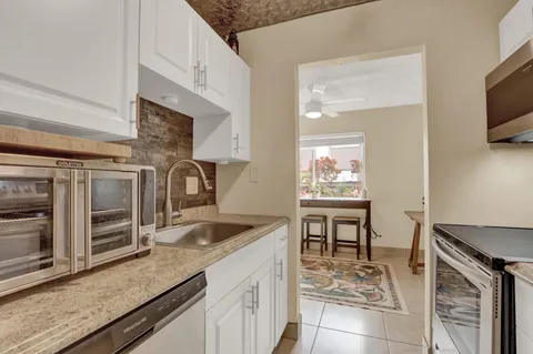 $180,000 | 2116 Sherwood Forest Boulevard, Unit 28, West Palm Beach, FL 33415