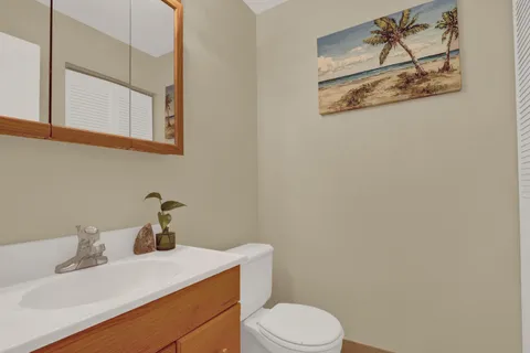 $180,000 | 2116 Sherwood Forest Boulevard, Unit 28, West Palm Beach, FL 33415