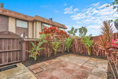 $180,000 | 2116 Sherwood Forest Boulevard, Unit 28, West Palm Beach, FL 33415
