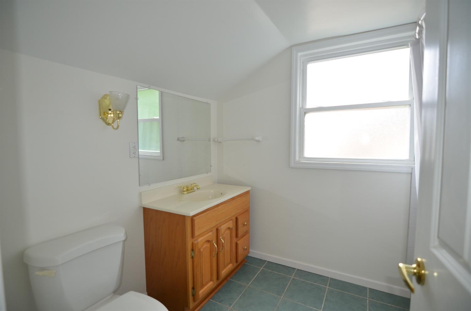 7235 Hosbrook Road Cincinnati, OH 45243 - Photo 14 of 18 Gallery Image 14