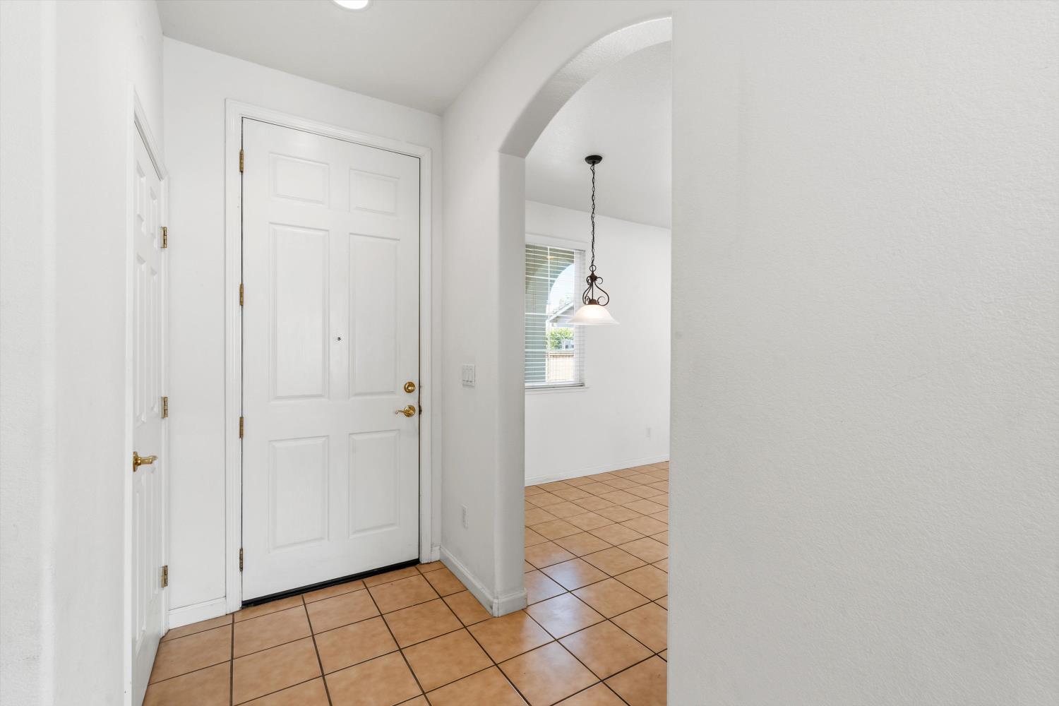15536 Topspin Way Rancho Murieta, CA 95683 - Photo 4 of 40