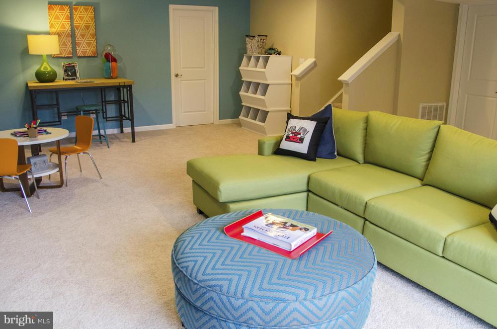 9124 Riverhill Road Laurel, MD 20723 - Photo 12 of 26 Interior (General)