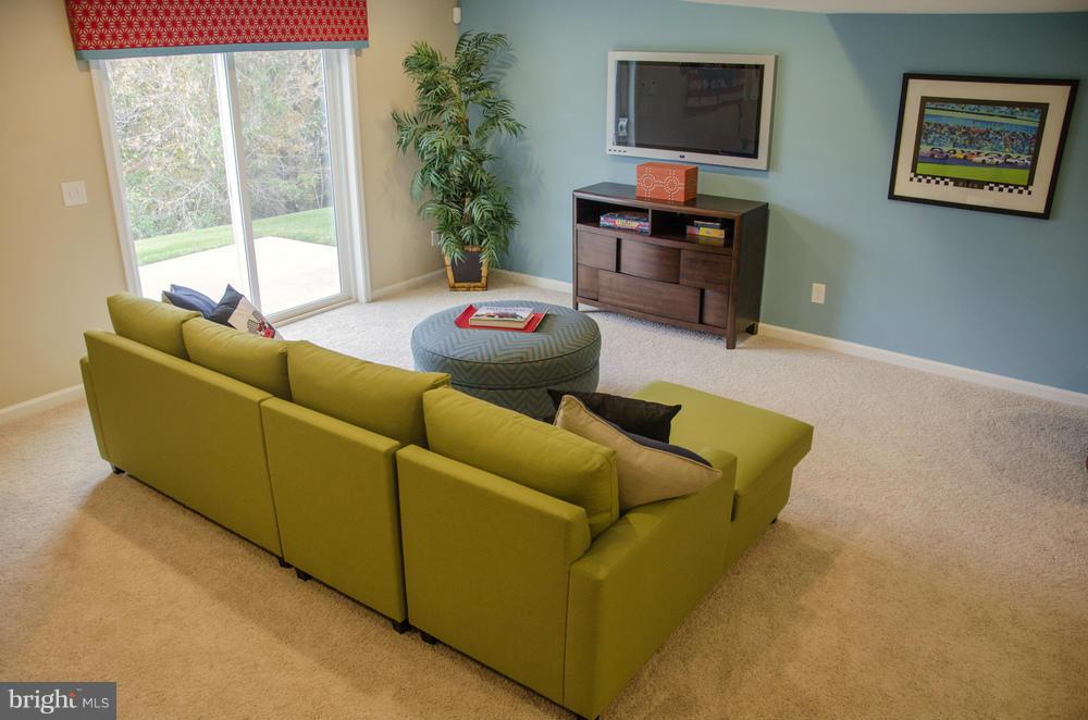 9124 Riverhill Road Laurel, MD 20723 - Photo 13 of 26 Interior (General)