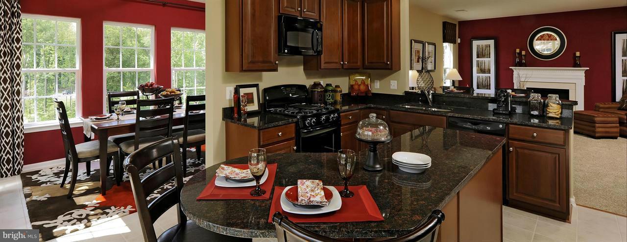9124 Riverhill Road Laurel, MD 20723 - Photo 15 of 26 Kitchen