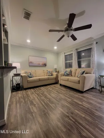 $2,000 | 1282 Beach Boulevard, Unit 114, Biloxi, MS 39530