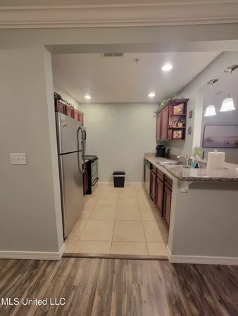 $2,000 | 1282 Beach Boulevard, Unit 114, Biloxi, MS 39530