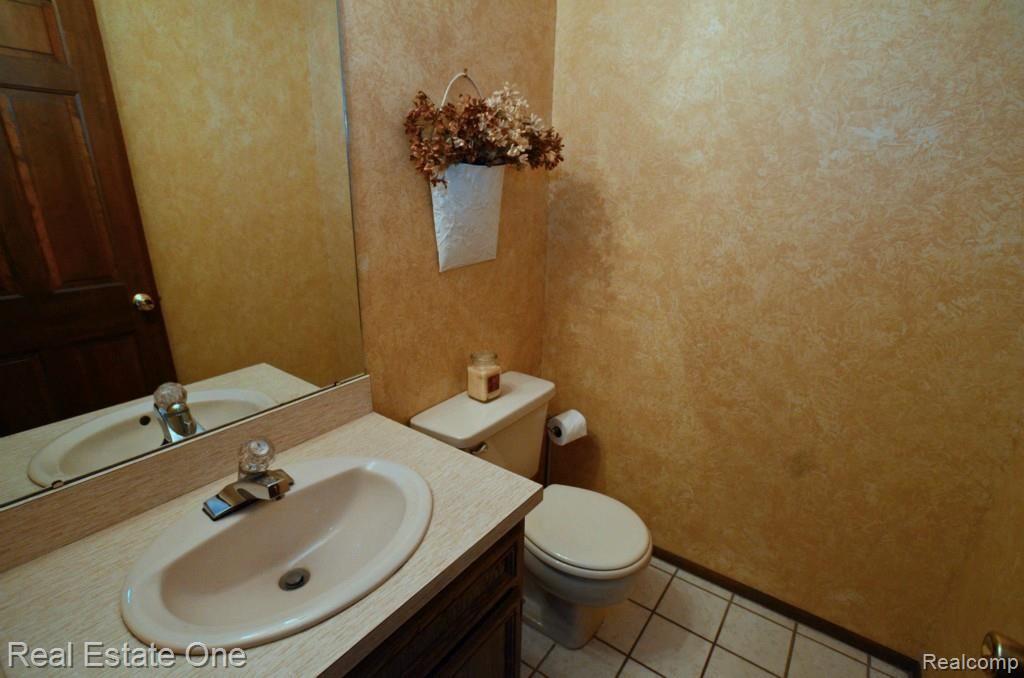 685 Snowmass Drive Rochester Hills, MI 48309 - Photo 10 of 25