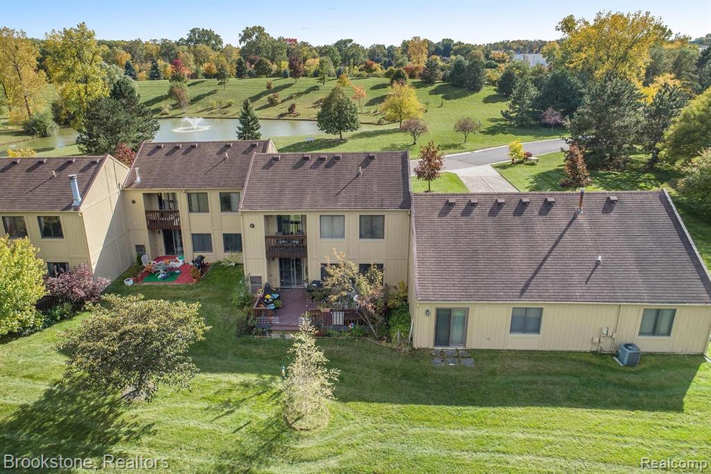 2285 Rochelle Park Drive, Unit 122 Rochester Hills, MI 48309 - Photo 7 of 32