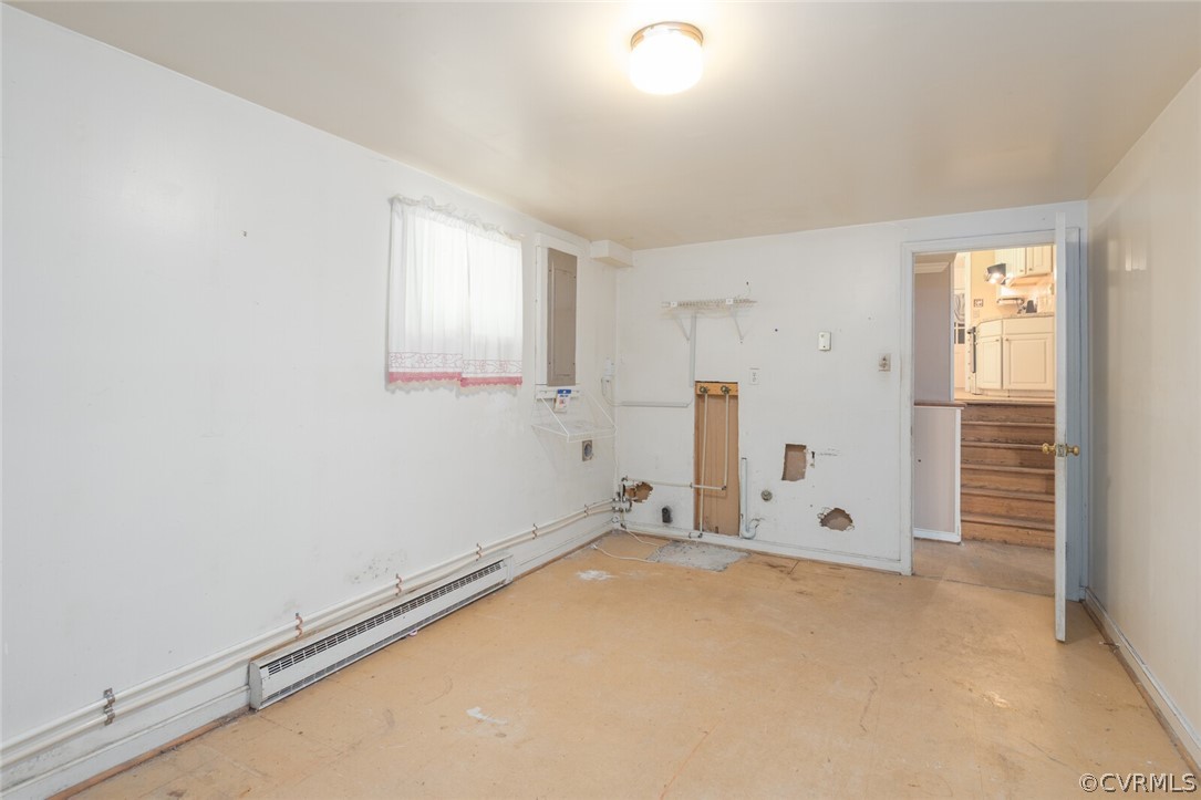 3617 Frontier Drive Richmond, VA 23225 - Photo 35 of 38 an empty room with windows