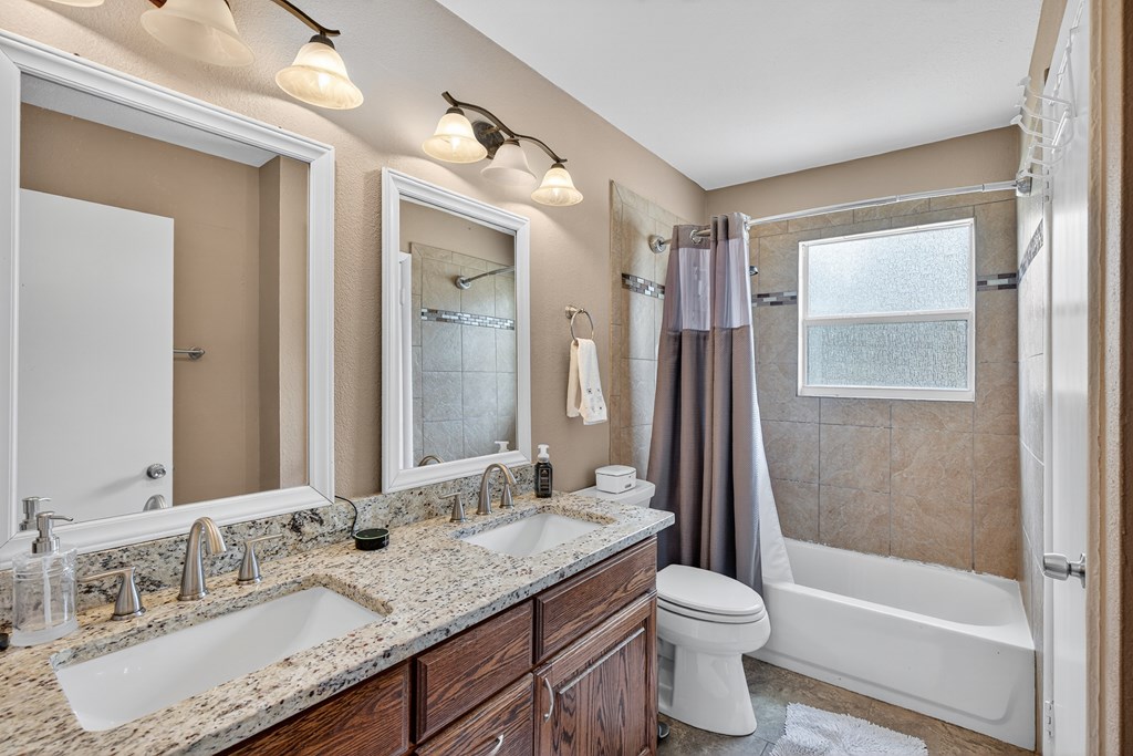 404 Freestone Drive Euless, TX 76039 - Photo 11 of 19