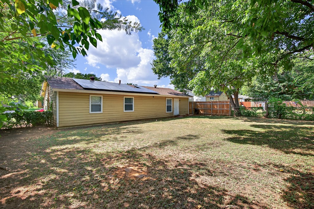 404 Freestone Drive Euless, TX 76039 - Photo 18 of 19