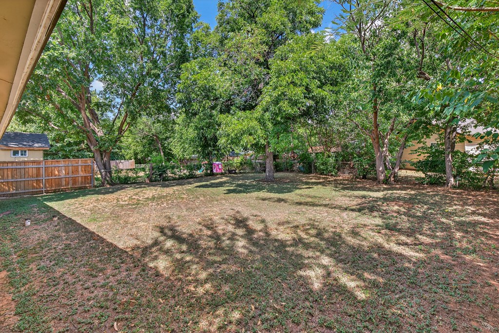 404 Freestone Drive Euless, TX 76039 - Photo 19 of 19